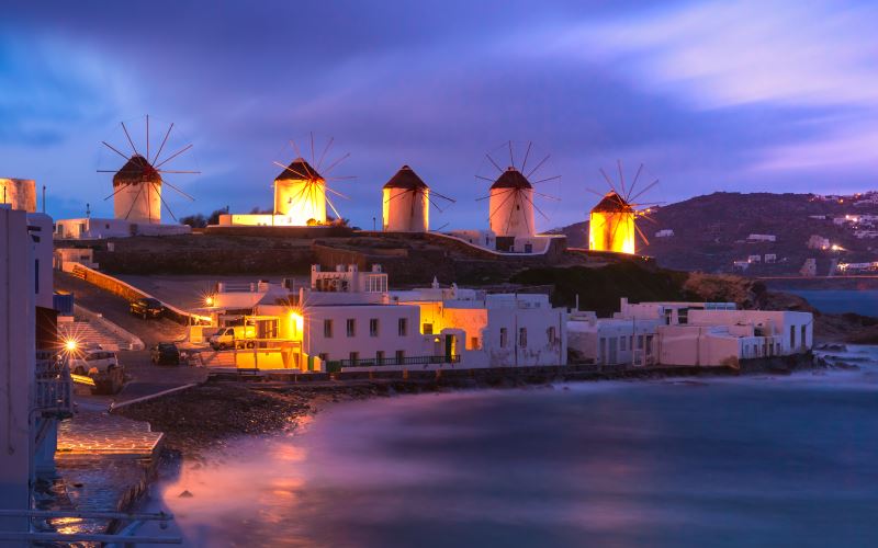 The best of the Cyclades honeymoon